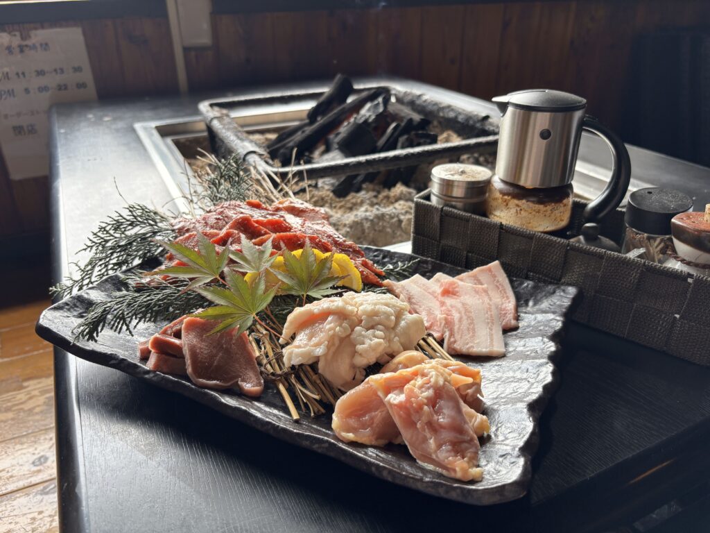 百姓や　肉盛り合わせ