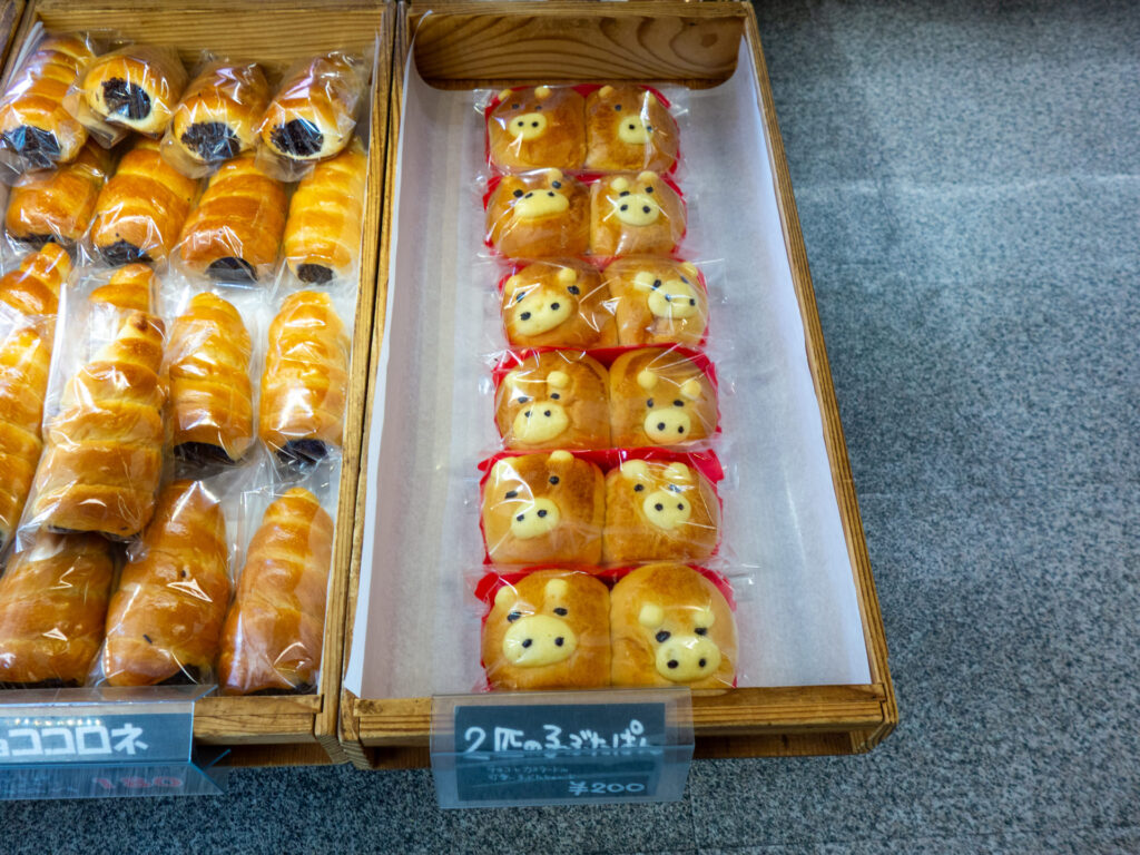 松石パンの店内