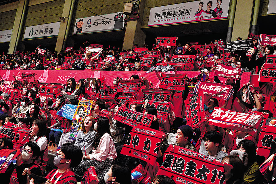 会場を真っ赤に染める熱烈なファン「VoltersRed」
