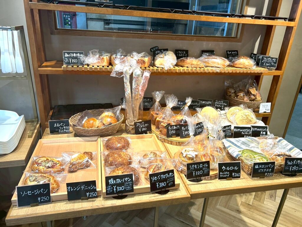 KENGUN BAKERYの内観