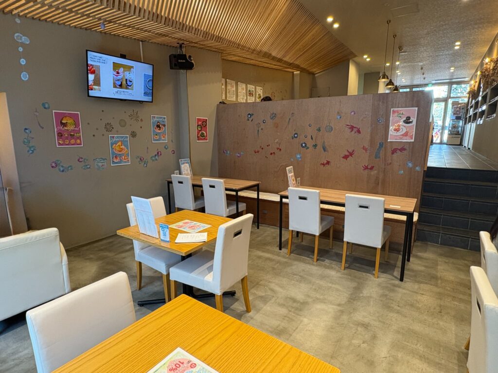 カフェコットンの店内