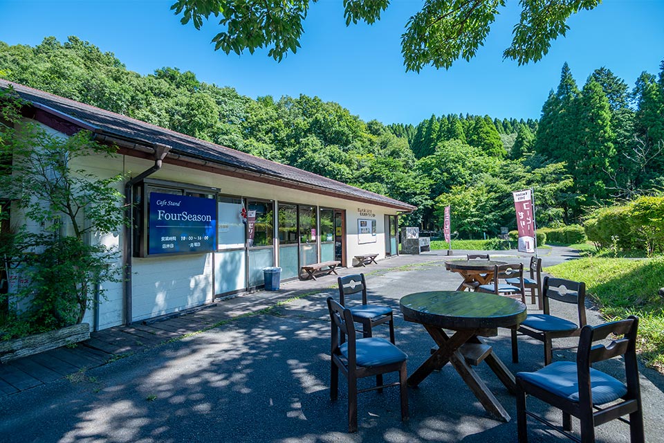 カフェは昨年4月にオープン