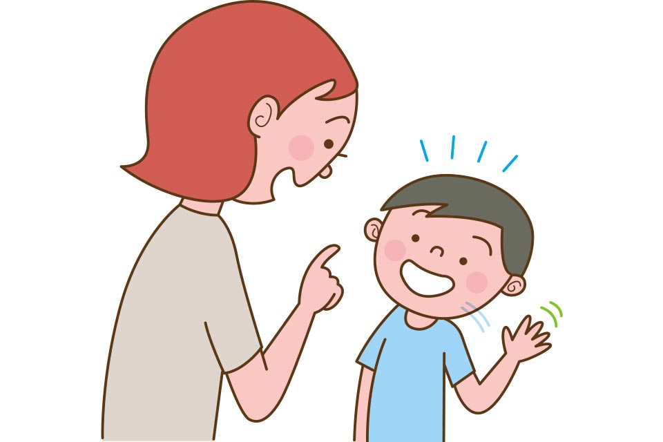 強く叱るのは逆効果。こっそりやったり、反発したりすることもあります。「今、指しゃぶりしてるね」と優しく声をかける程度にとどめ、やっていない時には「最近、頑張っているね!」とほめるのもよいでしょう。
