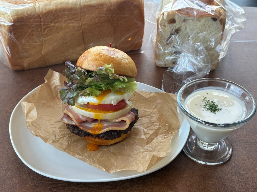 3KAKUMEIのBLTバーガー