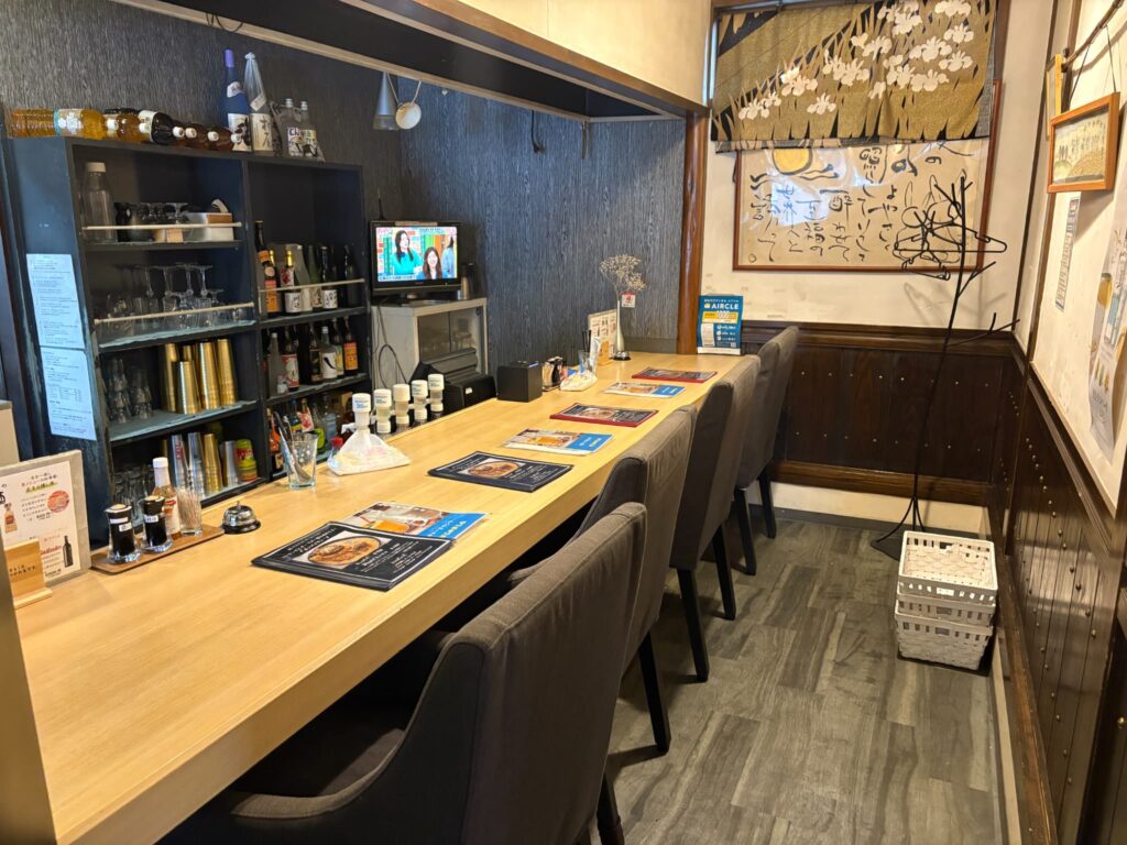 間借りカレーチッサーラの店内