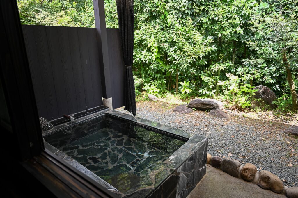 恵温泉旅館離れ部屋風呂