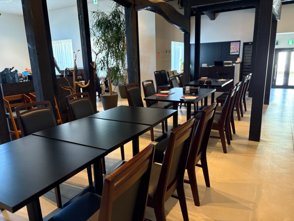 トラットリアコチネラの店内