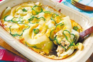 常備食材で手軽に作れる オニオンツナグラタン【おうちでCOOK】