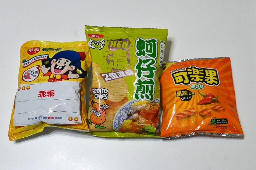 乖乖（大）は30元、波的多は35元、可楽果は15元でした（ＮＮＡ撮影）