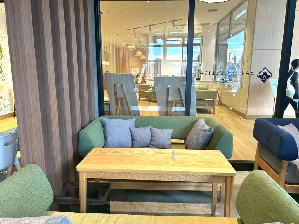 サクラデリカカフェ内観