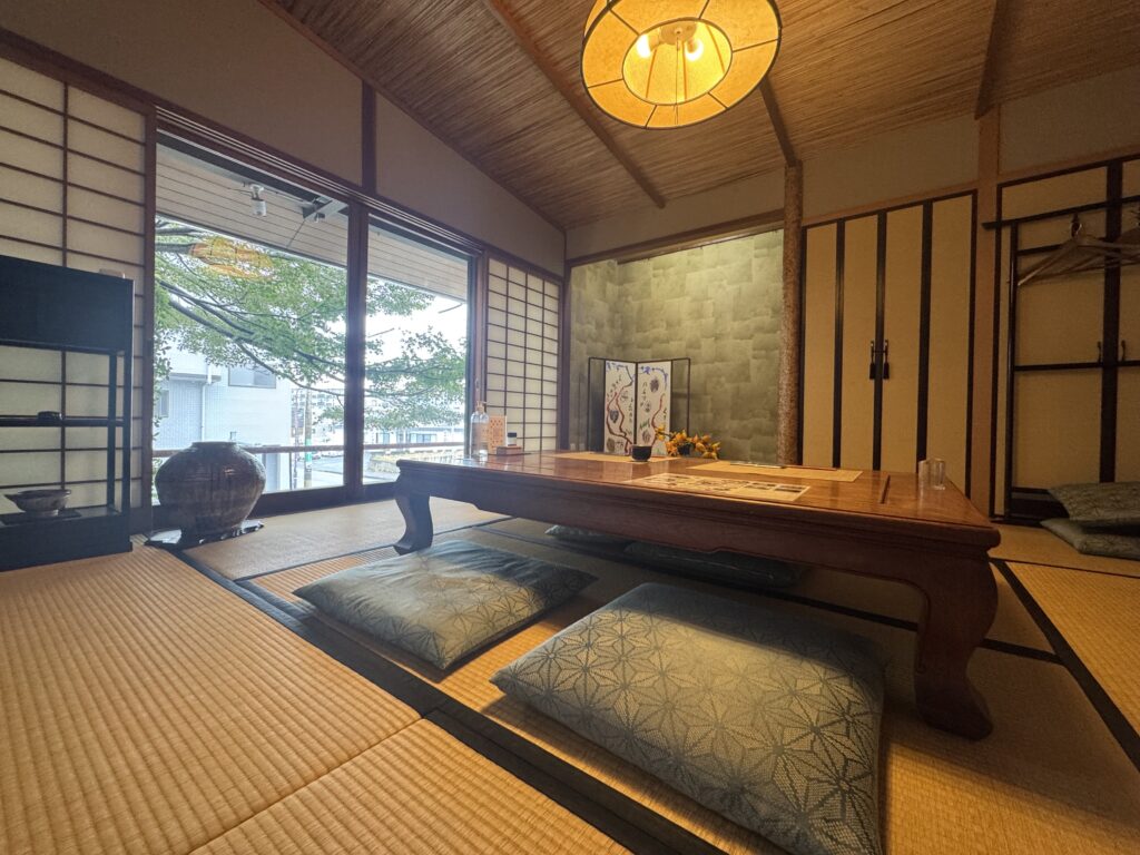 だご汁茶寮 ここのつの店内