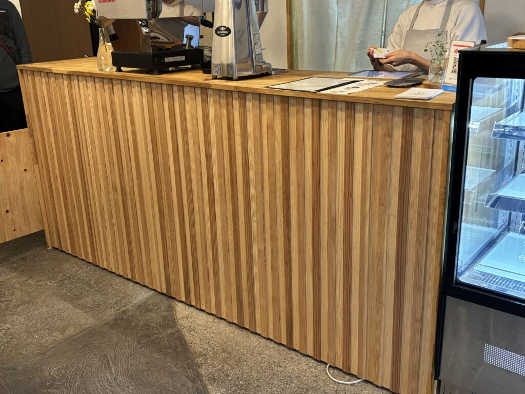 SLOW WALK CAFE 内観