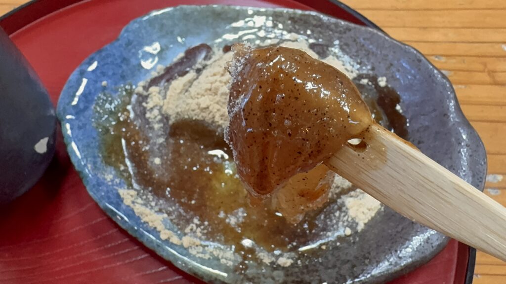 店主手作りの「わらび餅」