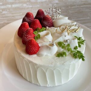 「2025Ｘｍａｓシフォンケーキ」Ｓ4200円（直径約15cm）～