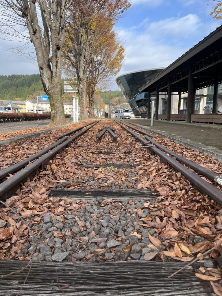 旧肥後小国駅の線路