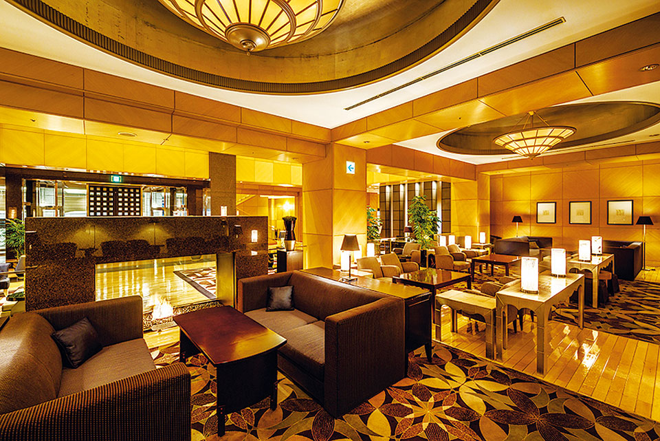 受け取り場所の1階ティー&カクテルラウンジ「ファウンテン」