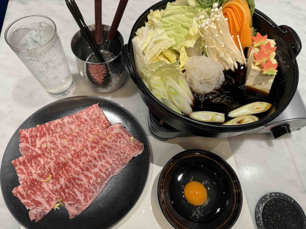 すき焼きしゃぶしゃぶ