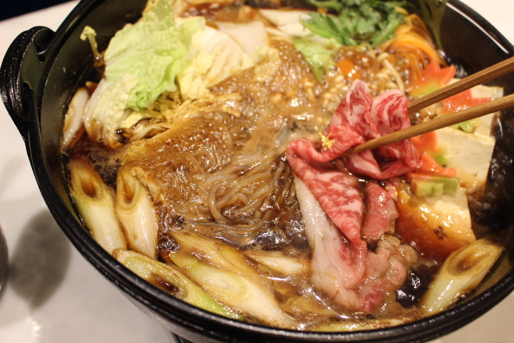 すき焼きしゃぶしゃぶ