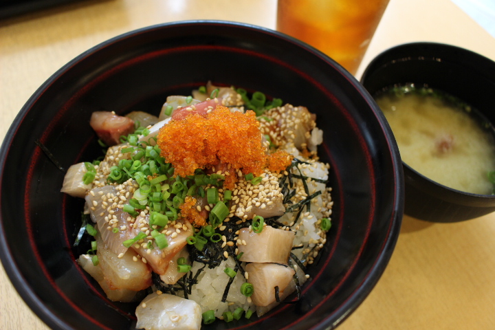海鮮漬け丼