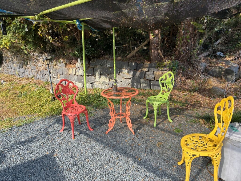 手作り感のある可愛いテラス席