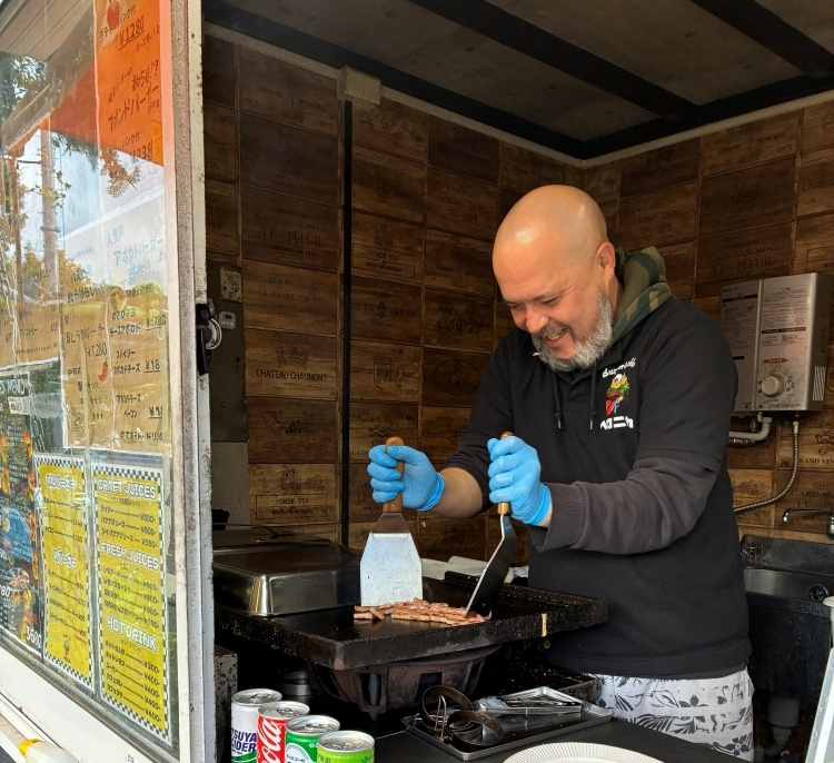 笑顔が素敵なBurger’s club ベロニカのオーナー