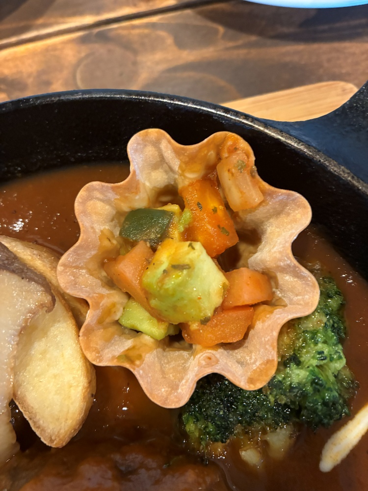 ミントカフェの煮込みハンバーグの付け合わせ