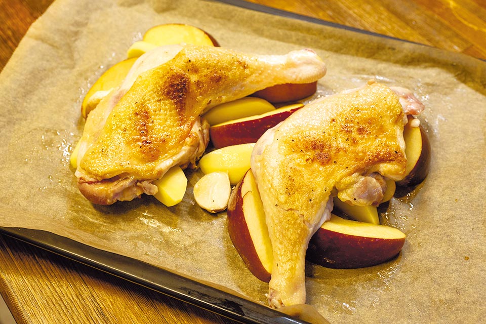 　オーブンに入れる前は火が通っていなくてもOK