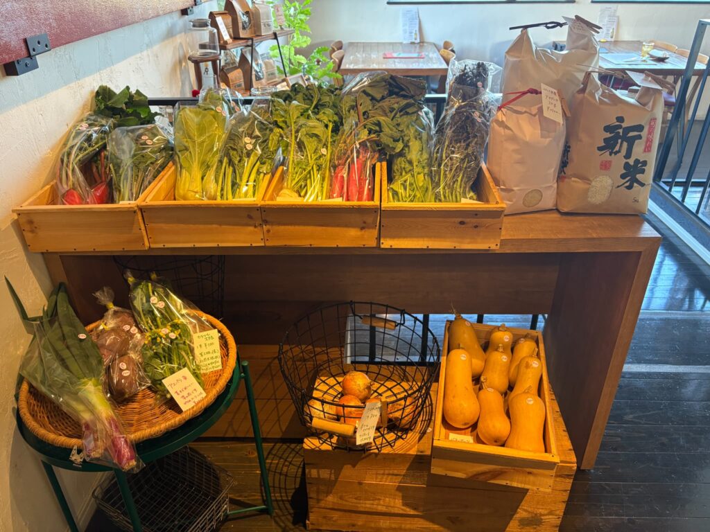 畑のキッチンORTOの店内で売られている野菜