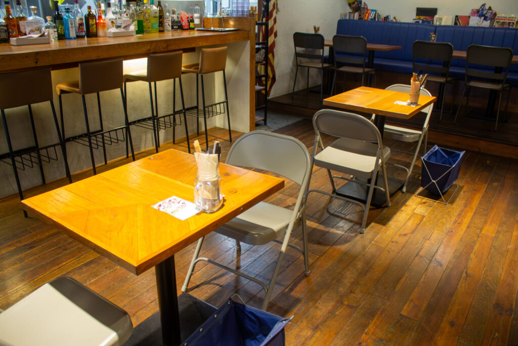 LIKE A TAVERNの店内