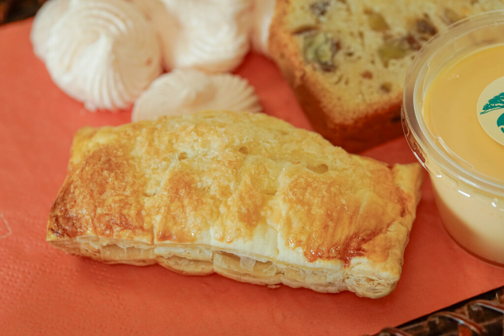 菓子工房ばおばぶのアップルパイ