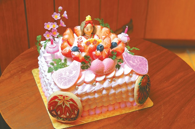 「プリンセスデコレーション」（18㎝6800円）