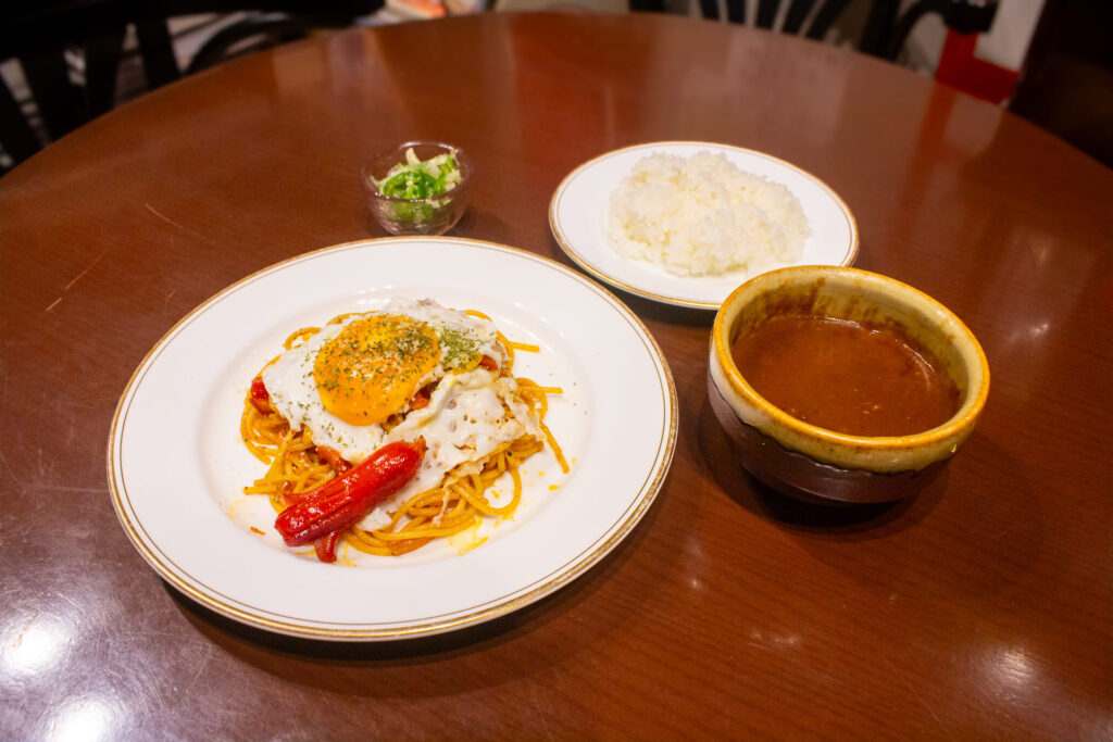 ハヤシつけナポリタン