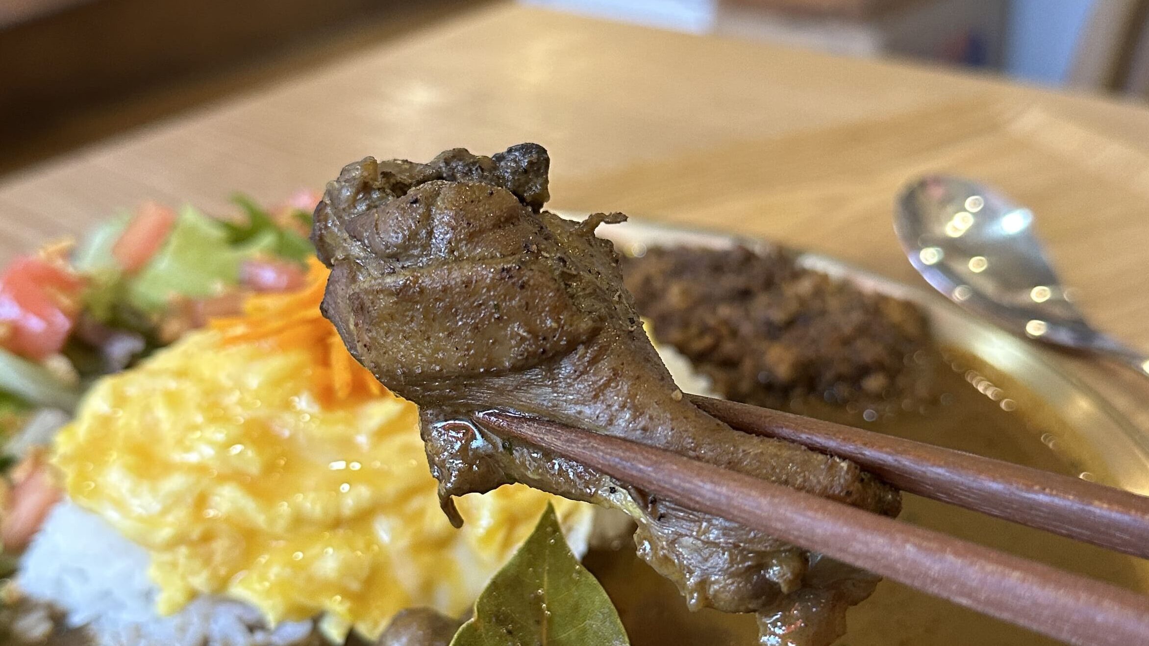 スパイス&カフェnico(ニコ)のホロチキ&キーマコンボ中辛