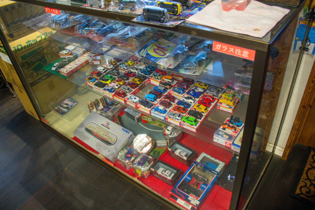 ふくチャンネルの店内