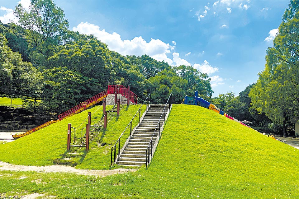 熊本県民総合運動公園ちびっこ広場の遊具