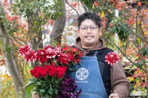 生花店店主・フラワーアーティスト 須子 栄輔さん