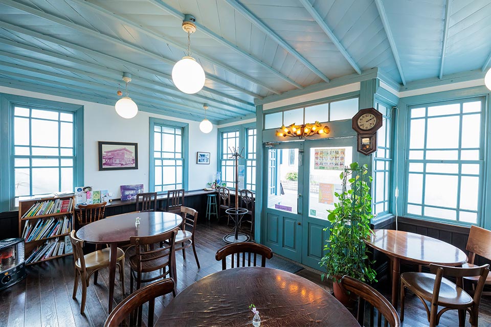 青い理髪館 工房モモ